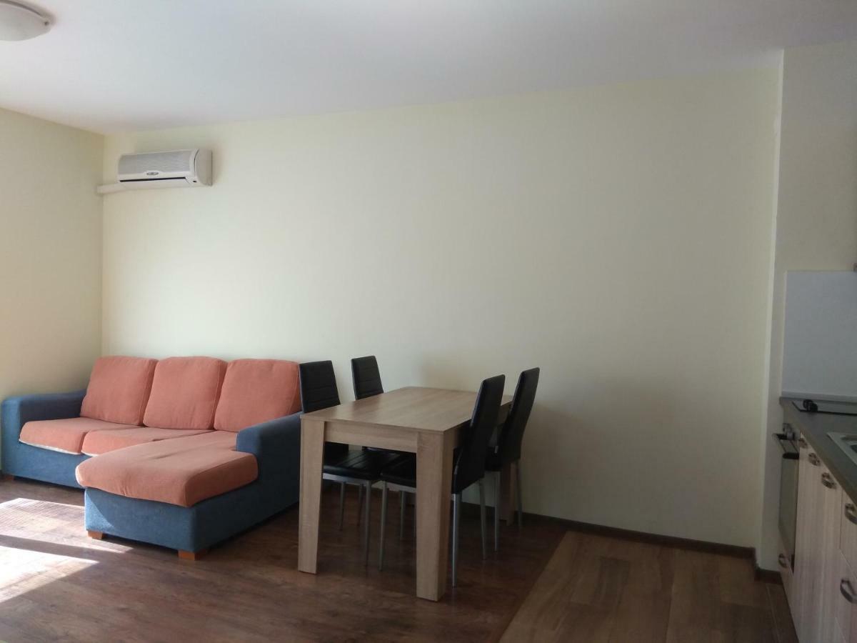 Private Apartment In Faith - Ravda Exterior photo